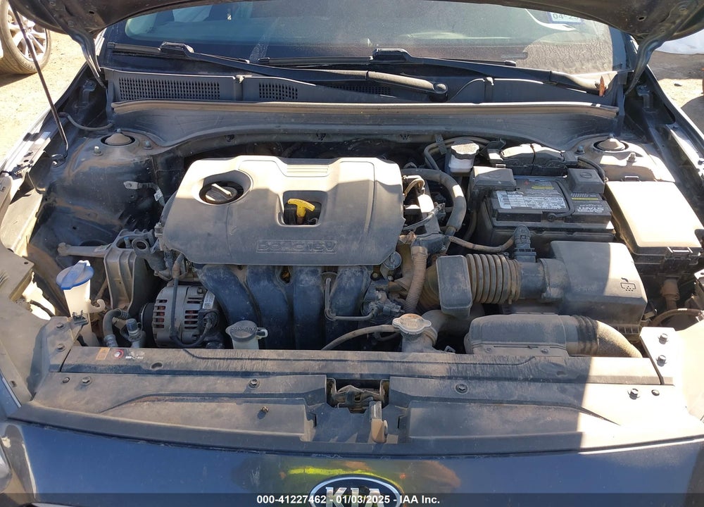 2021 KIA FORTE VIN: 3KPF24AD8ME275402
