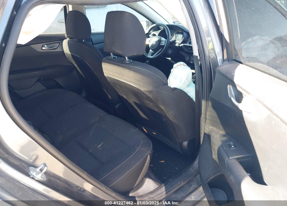 2021 KIA FORTE VIN: 3KPF24AD8ME275402