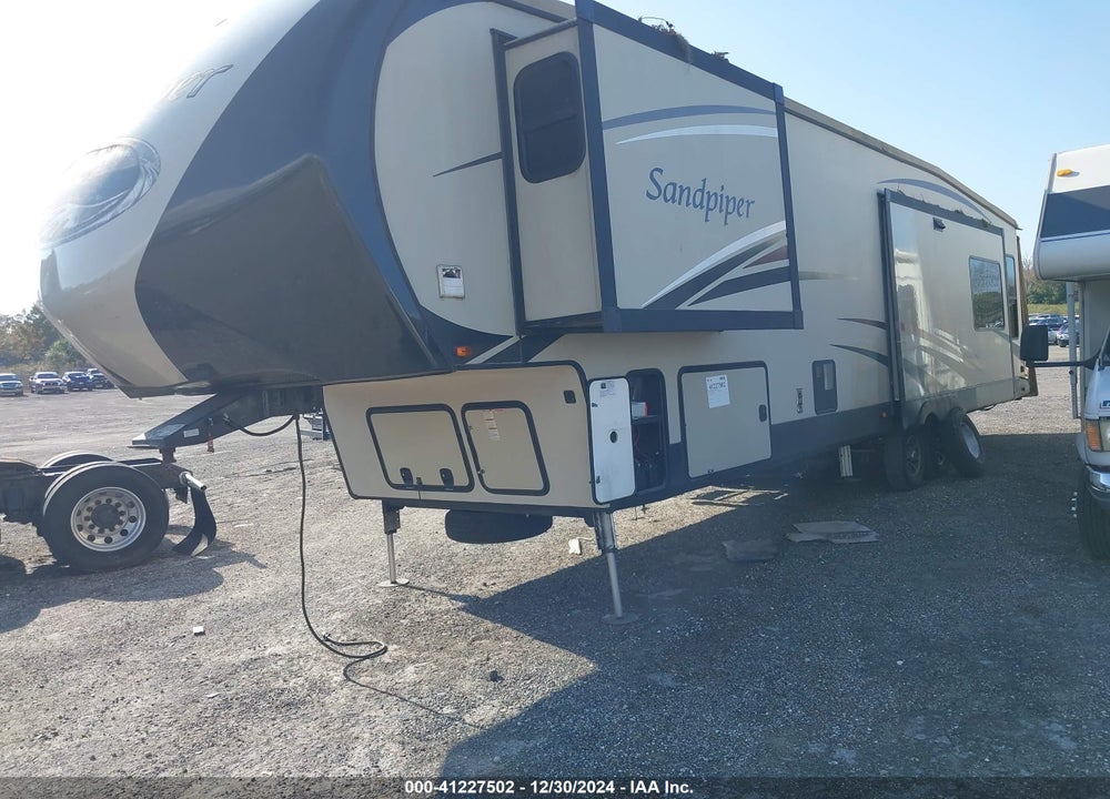 2017 FOREST RIVER SANDPIPER TRAVEL TRAILER VIN: 4X4FSAN28HJ035051