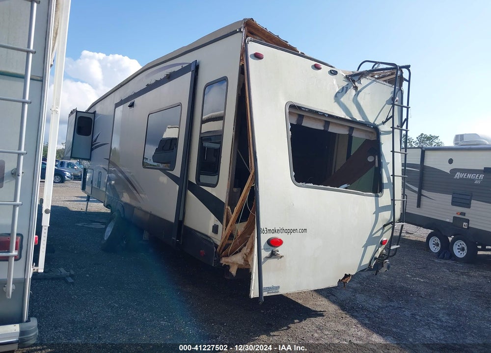 2017 FOREST RIVER SANDPIPER TRAVEL TRAILER VIN: 4X4FSAN28HJ035051