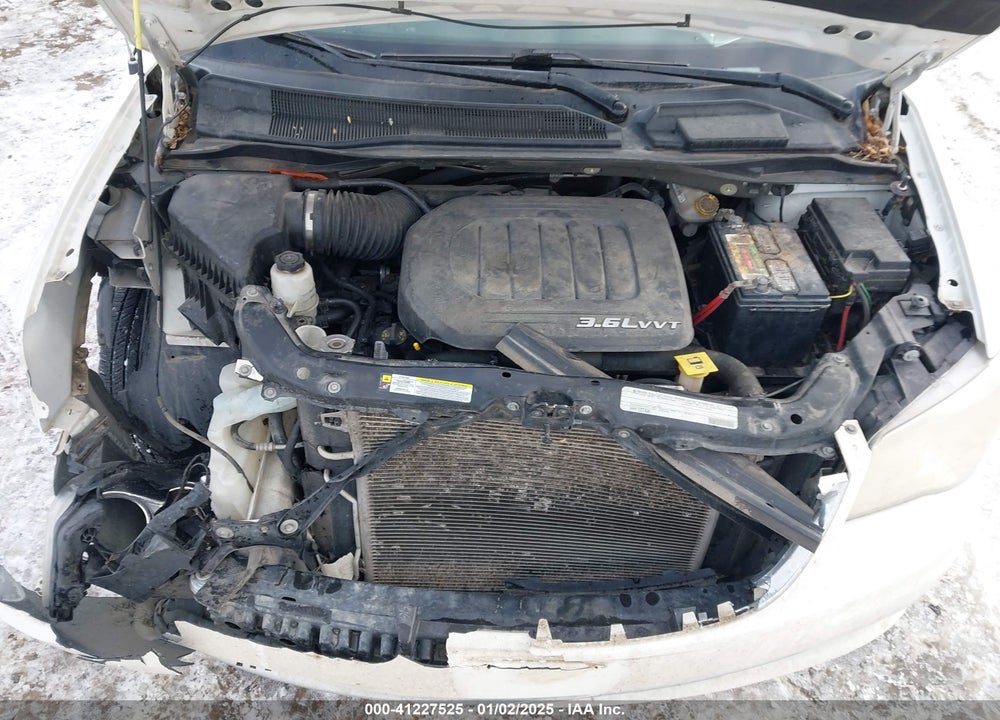 2011 CHRYSLER TOWN & COUNTRY TOURING-L VIN: 2A4RR8DG9BR635644