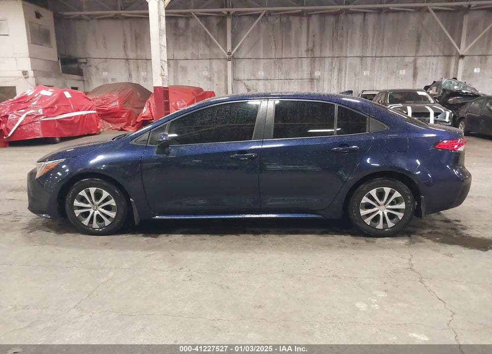 2022 TOYOTA COROLLA VIN: JTDEAMDE7NJ040805