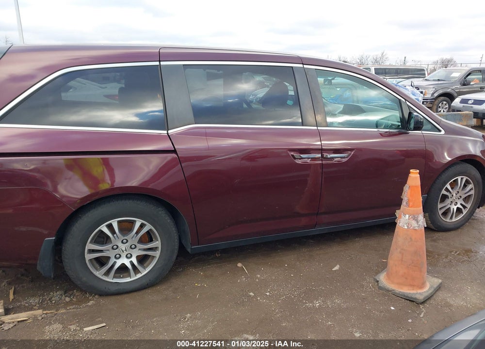 2011 HONDA ODYSSEY EX VIN: 5FNRL5H49BB021811