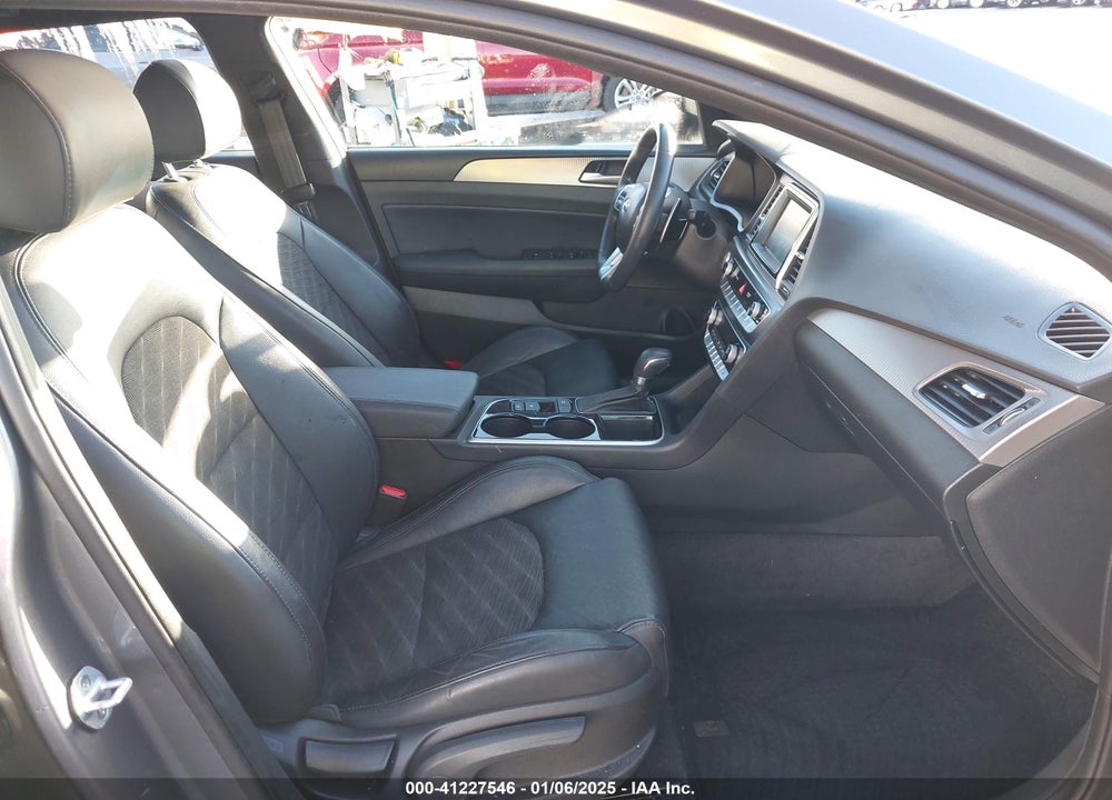 2019 HYUNDAI SONATA SPORT VIN: 5NPE34AFXKH800205