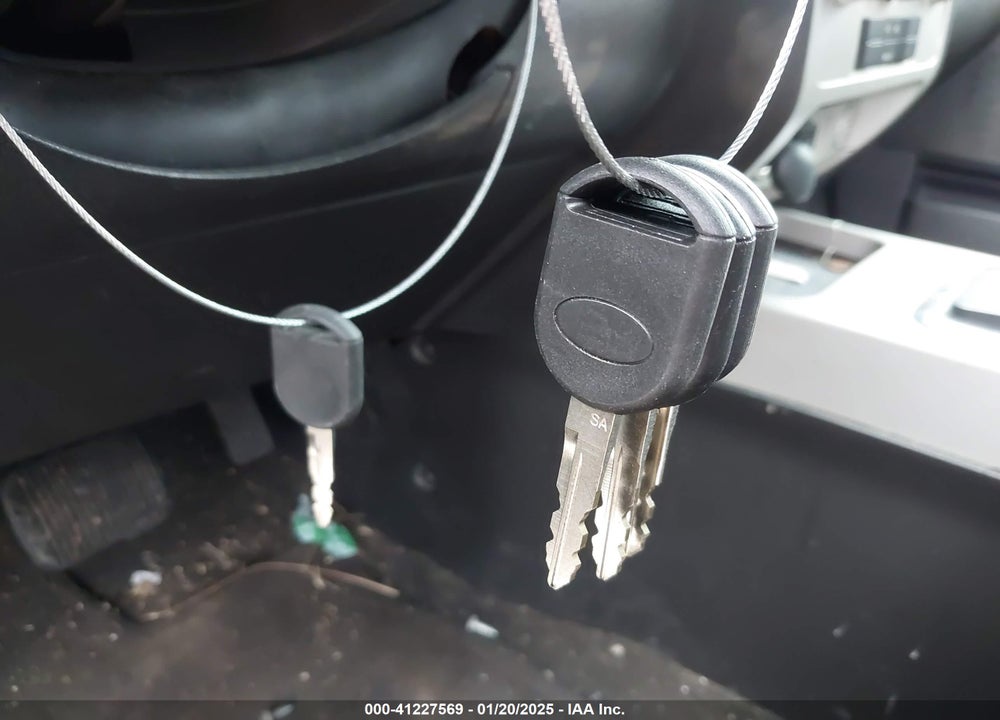 2011 FORD ESCAPE XLT VIN: 1FMCU0DG8BKA38006