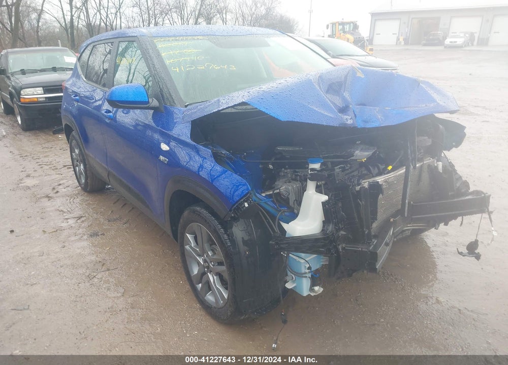 2021 KIA SELTOS LX VIN: KNDEPCAA1M7107940