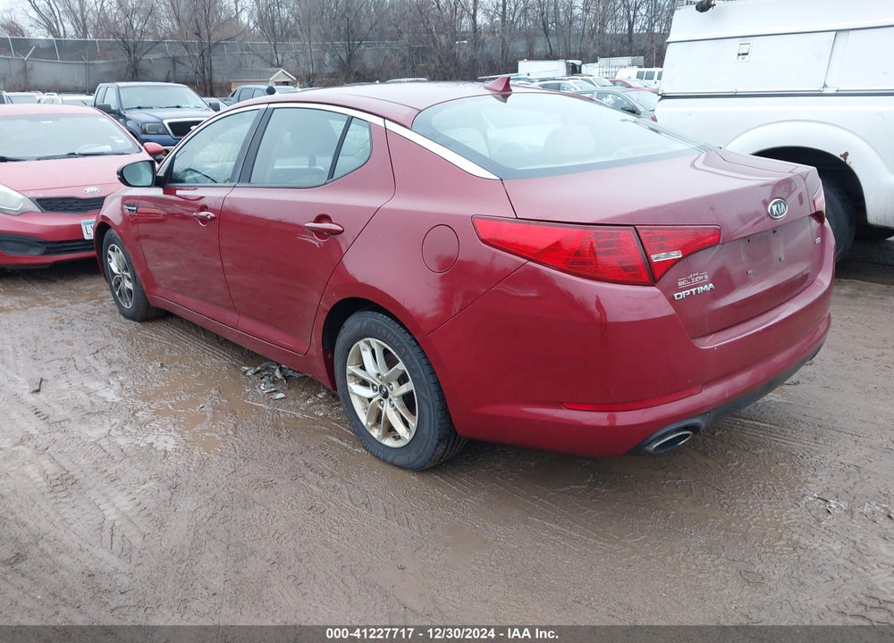 2011 KIA OPTIMA VIN: KNAGM4A70B5137402