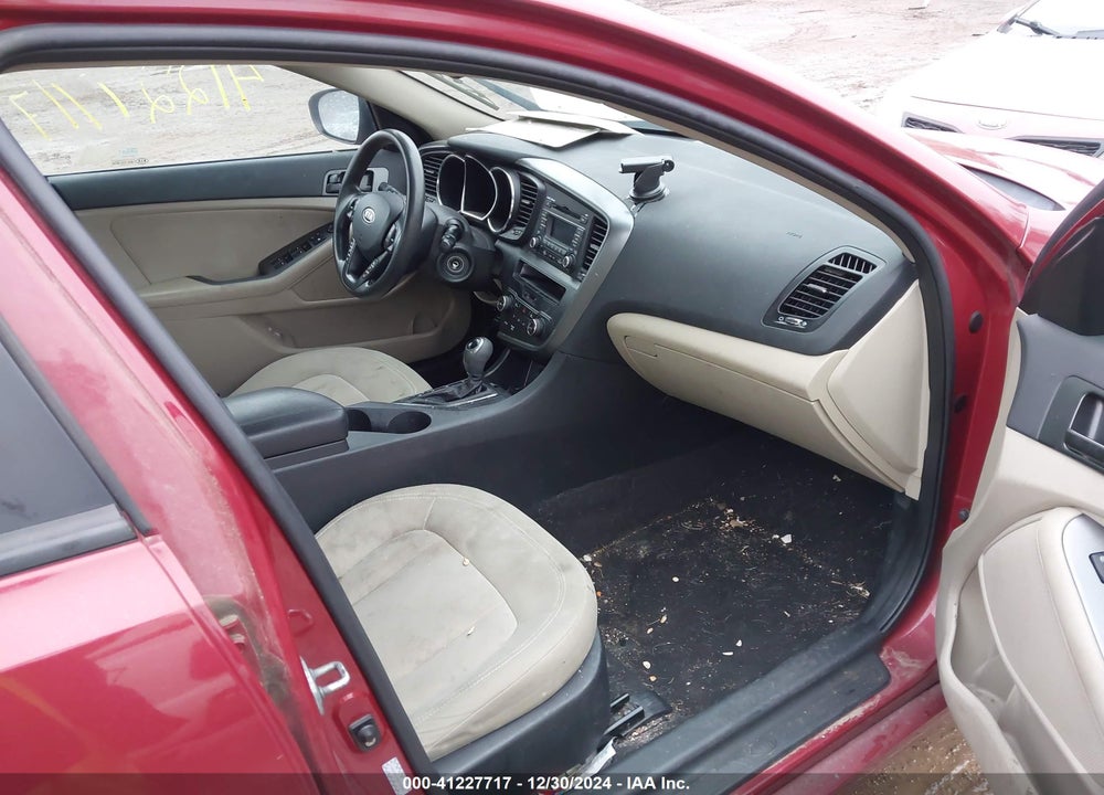 2011 KIA OPTIMA VIN: KNAGM4A70B5137402