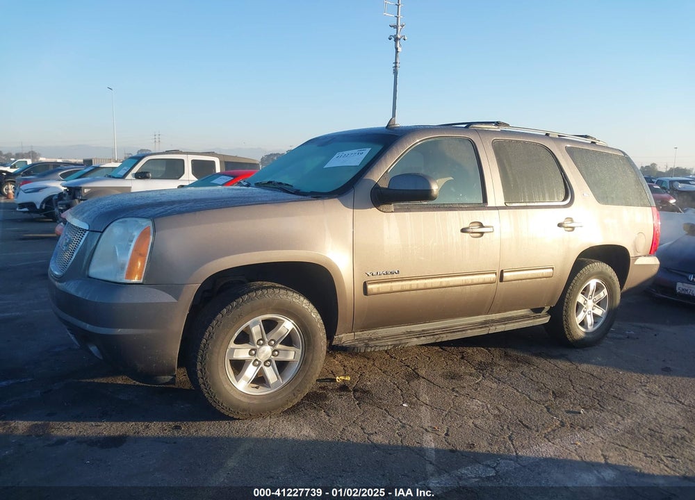 2011 GMC YUKON SLT VIN: 1GKS2CE01BR220151