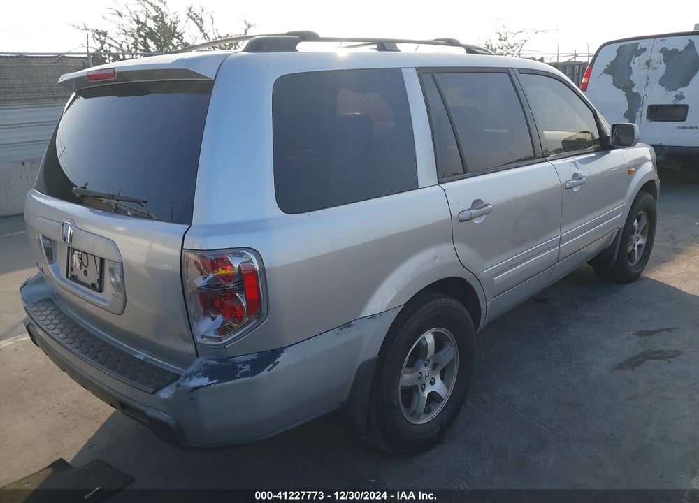 2006 HONDA PILOT EX-L VIN: 5FNYF28596B021498