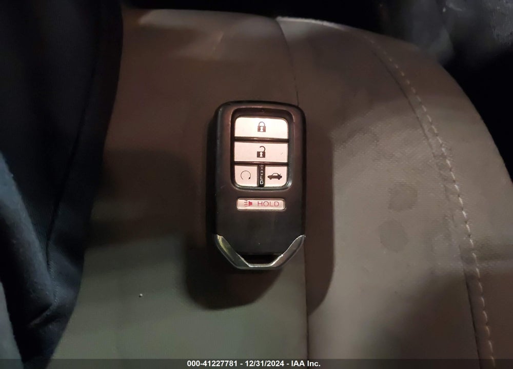 2018 HONDA CIVIC VIN: 2HGFC2F77JH556239