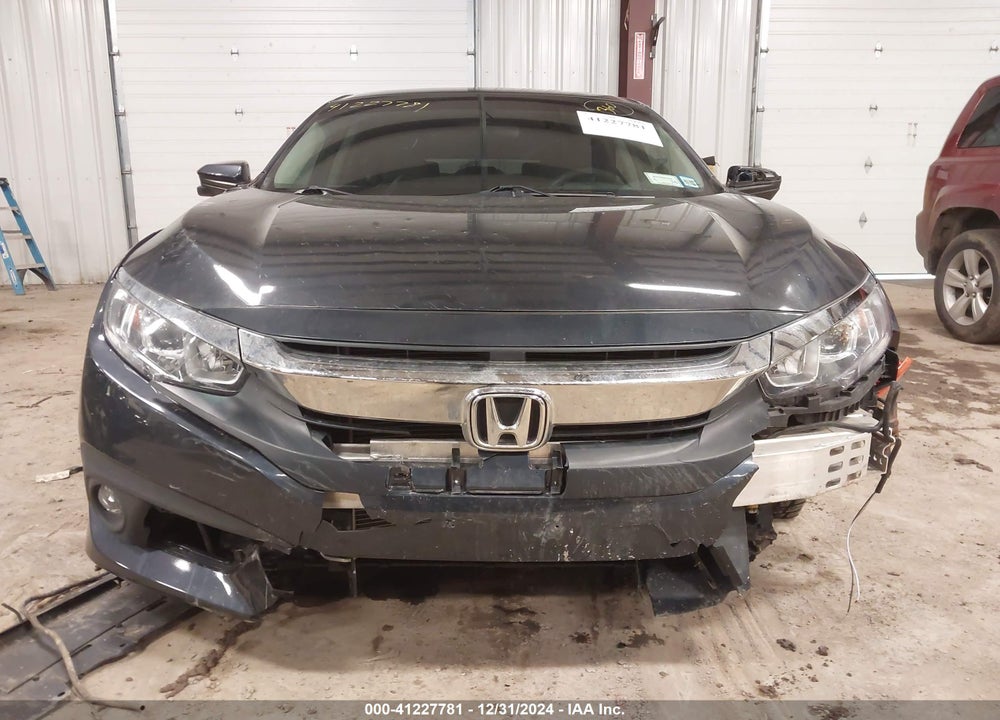2018 HONDA CIVIC VIN: 2HGFC2F77JH556239