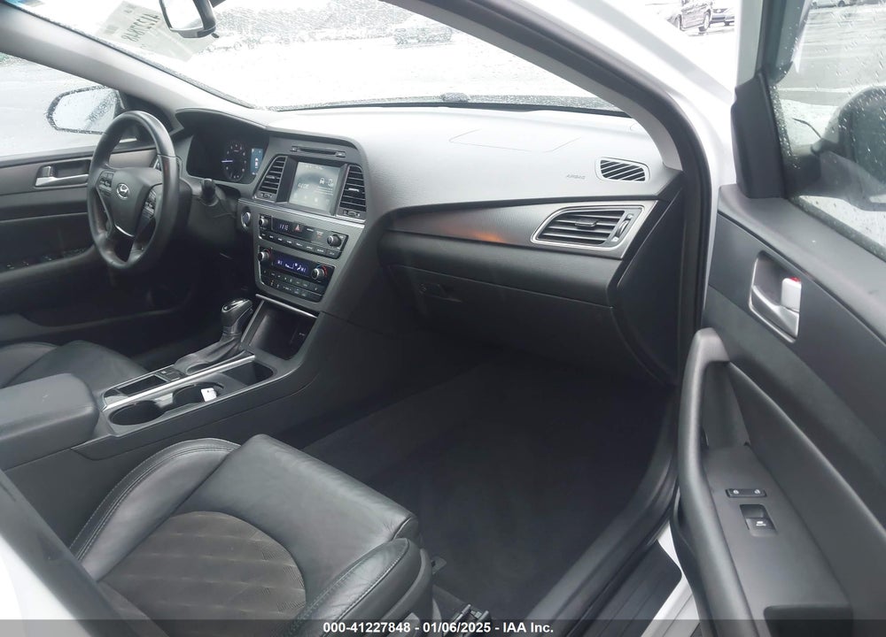 2016 HYUNDAI SONATA VIN: 5NPE34AF2GH264034