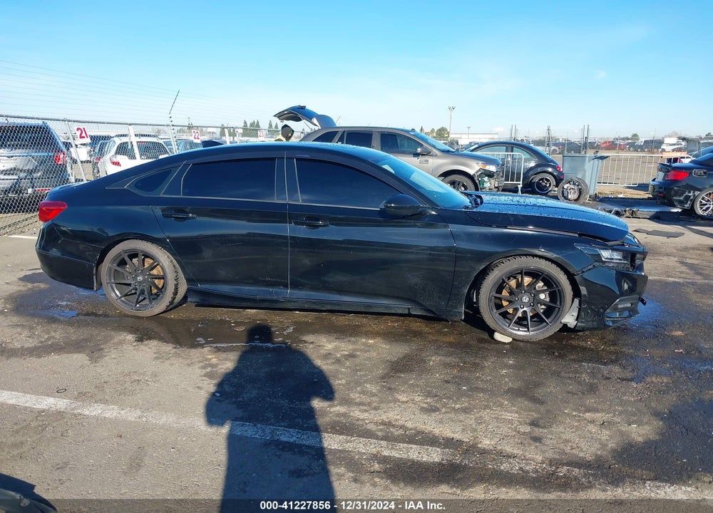 2018 HONDA ACCORD VIN: 1HGCV1F42JA011433