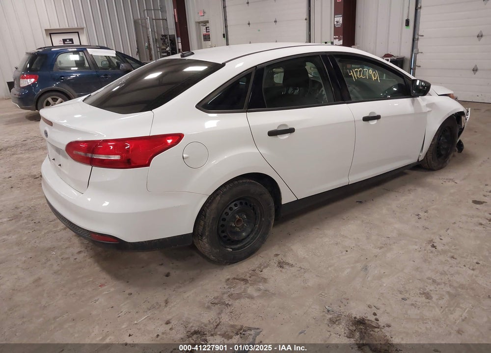 2017 FORD FOCUS VIN: 1FADP3E23HL340106