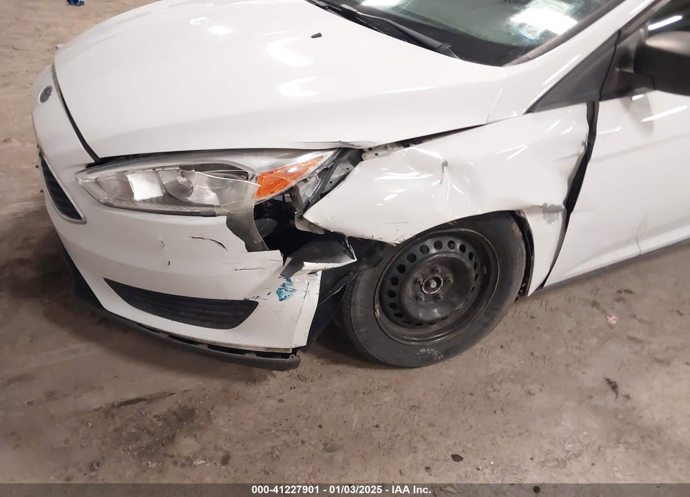 2017 FORD FOCUS VIN: 1FADP3E23HL340106