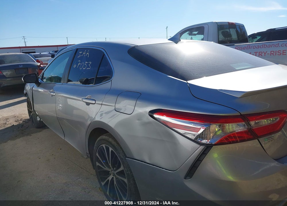 2020 TOYOTA CAMRY SE VIN: 4T1G11AK4LU905500