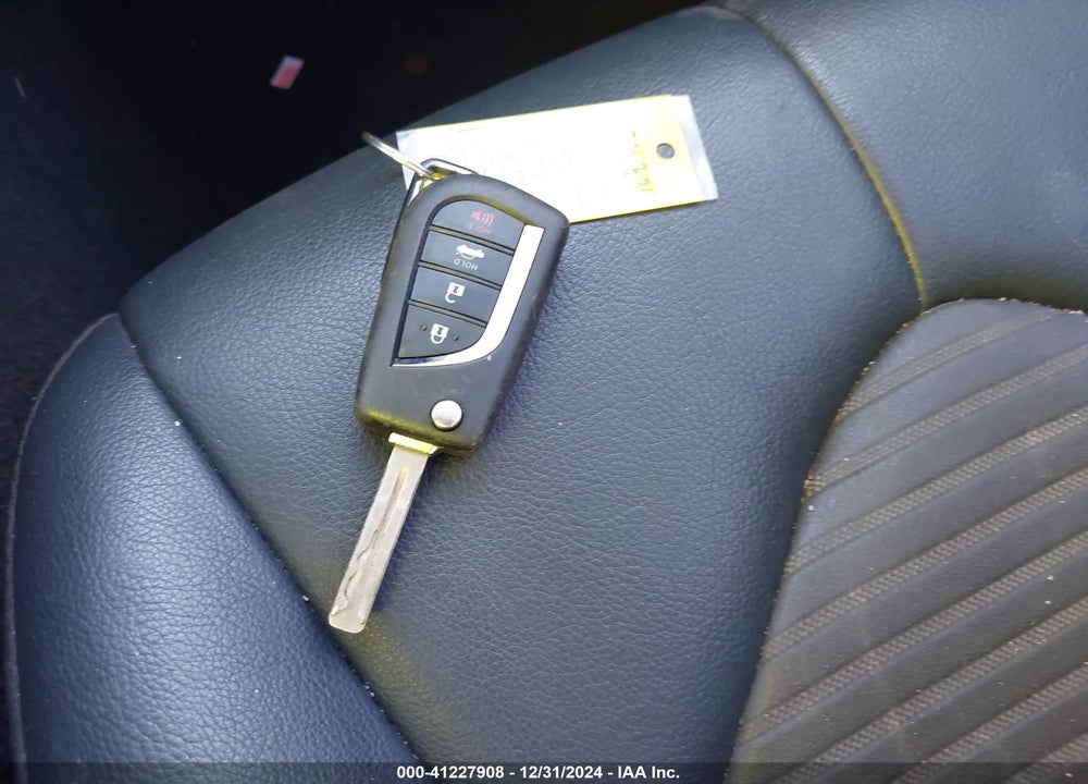 2020 TOYOTA CAMRY SE VIN: 4T1G11AK4LU905500