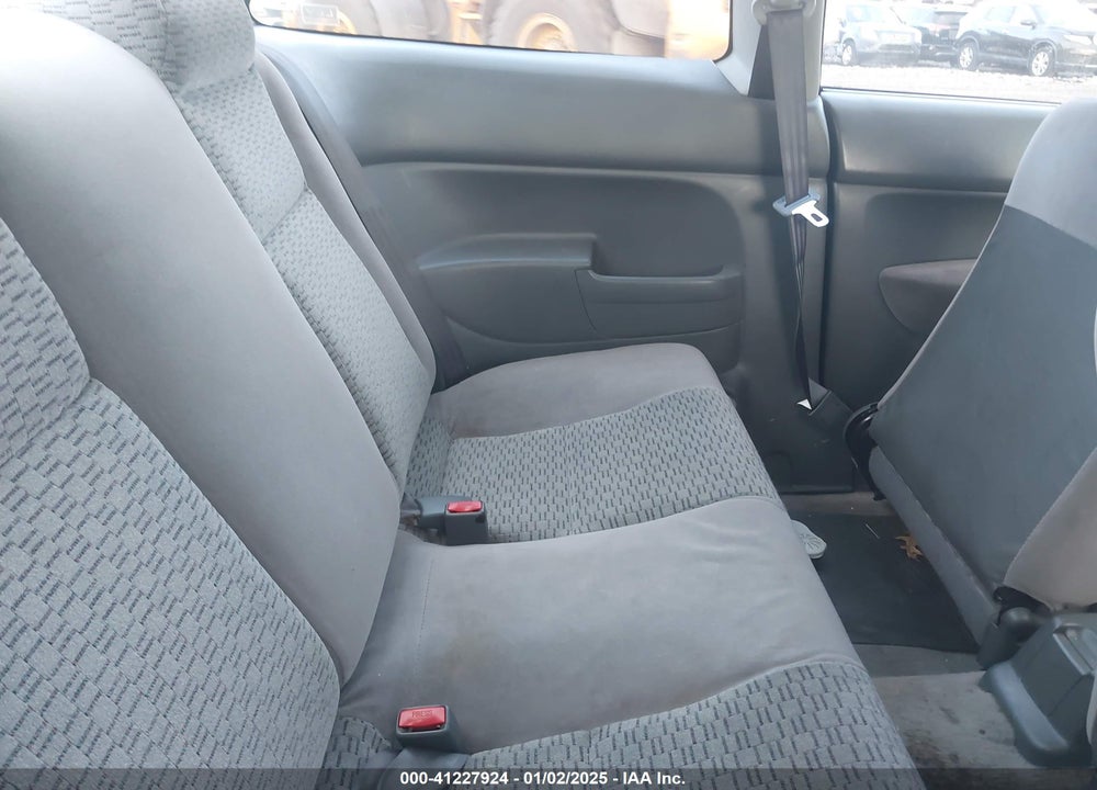 1999 HONDA CIVIC DX VIN: 1HGEJ6221XL039758