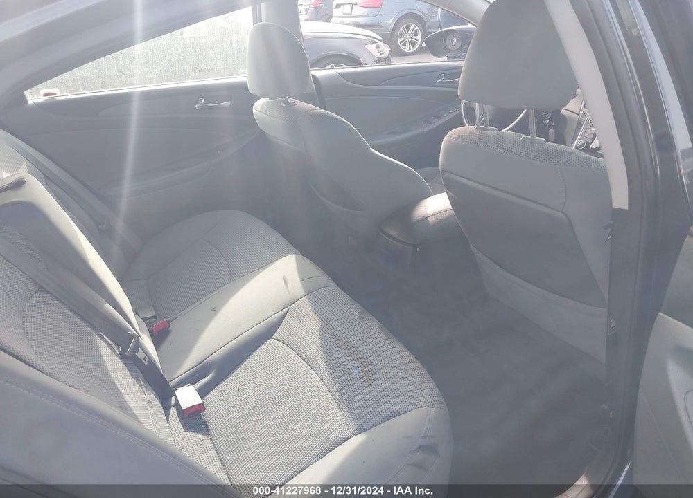 2011 HYUNDAI SONATA VIN: 5NPEB4AC3BH220836