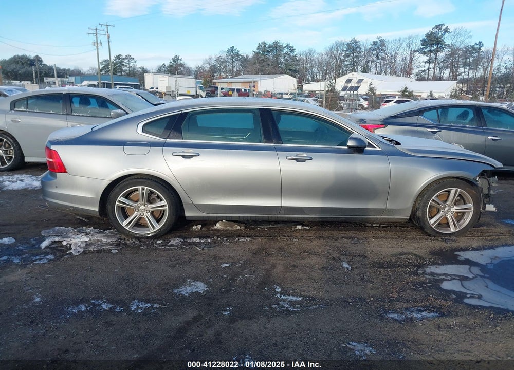 2018 VOLVO S90 VIN: LVY982MK9JP021101