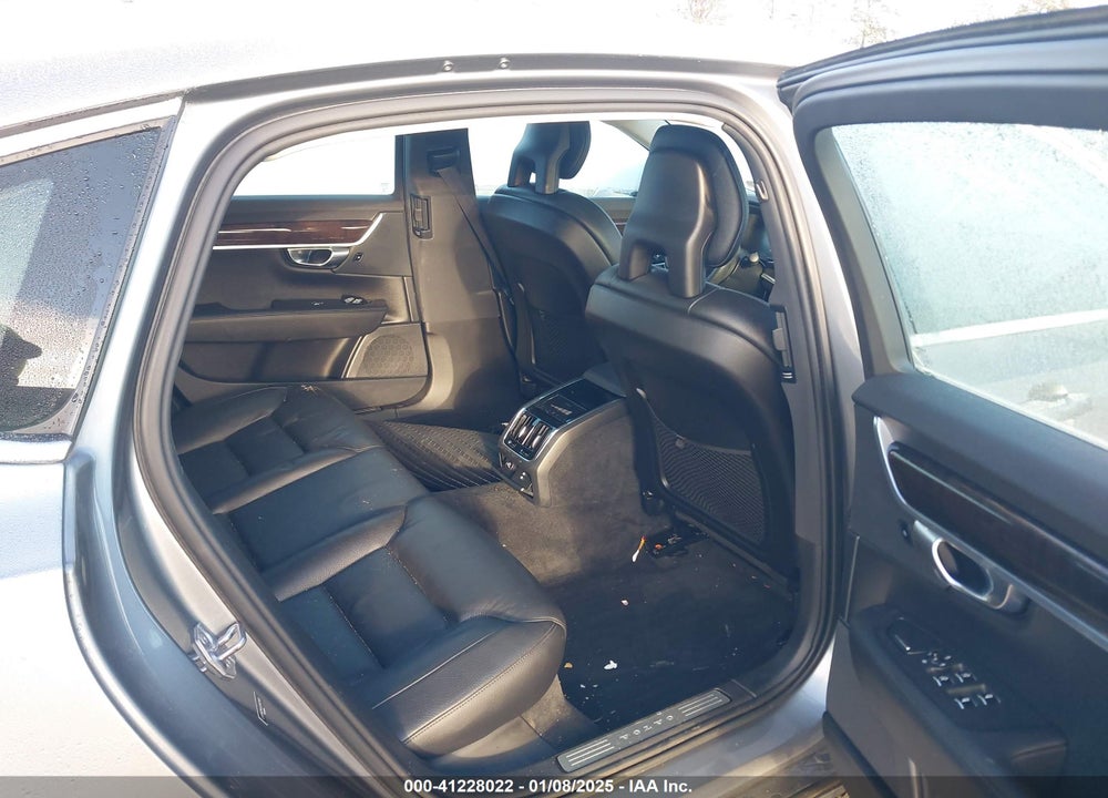 2018 VOLVO S90 VIN: LVY982MK9JP021101