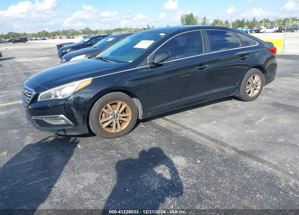 2015 HYUNDAI SONATA SE VIN: 5NPE24AF1FH003687
