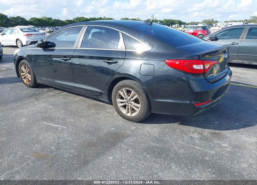 2015 HYUNDAI SONATA SE VIN: 5NPE24AF1FH003687
