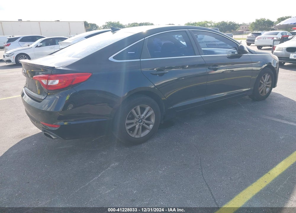 2015 HYUNDAI SONATA SE VIN: 5NPE24AF1FH003687