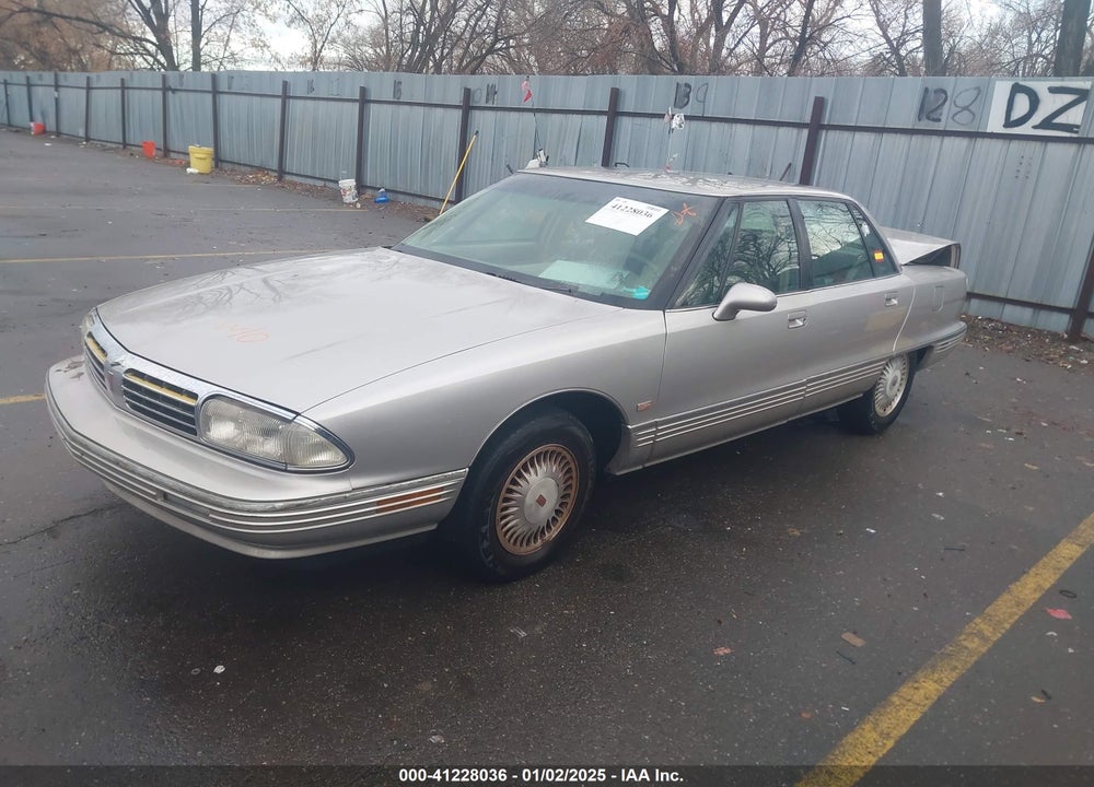 1996 OLDSMOBILE 98 REGENCY ELITE VIN: 1G3CX52K4T4306054