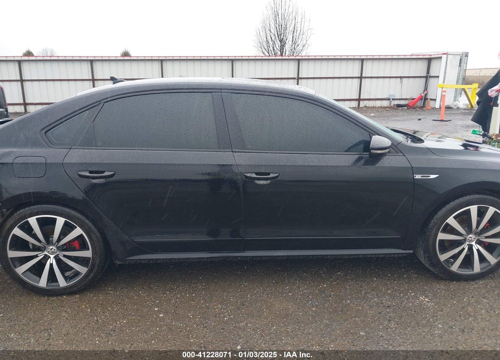 2018 VOLKSWAGEN PASSAT VIN: 1VWJM7A36JC032345