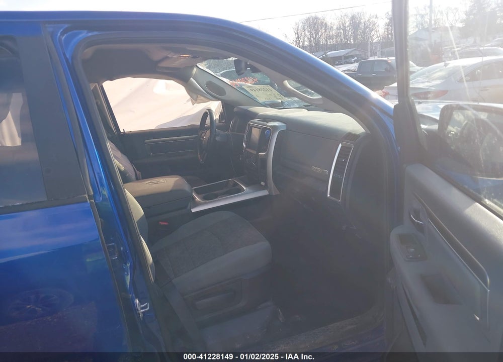 2017 RAM 1500 VIN: 1C6RR7LT7HS729194