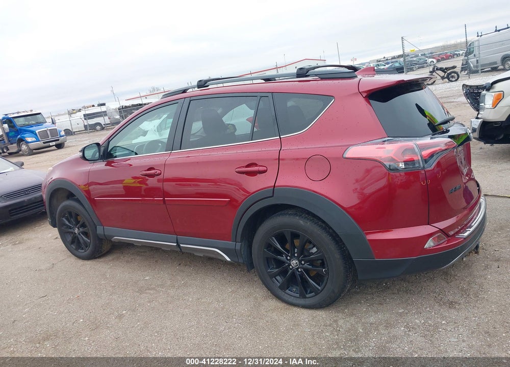 2018 TOYOTA RAV4 ADVENTURE/XLE VIN: 2T3RFREV2JW817806