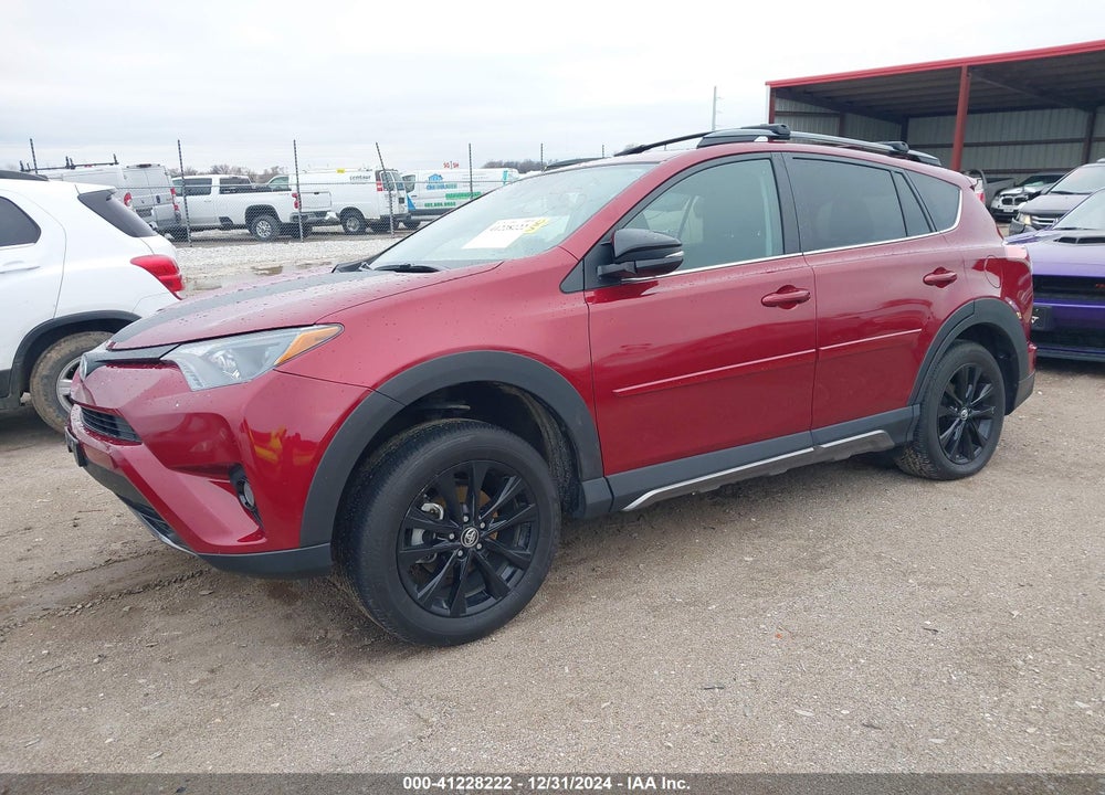 2018 TOYOTA RAV4 ADVENTURE/XLE VIN: 2T3RFREV2JW817806