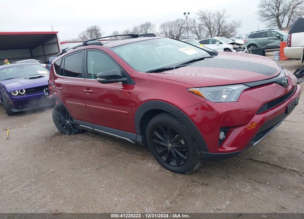 2018 TOYOTA RAV4 ADVENTURE/XLE VIN: 2T3RFREV2JW817806