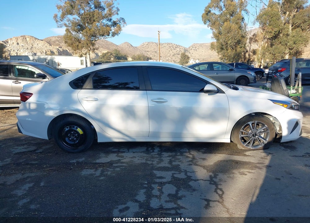 2024 KIA FORTE LXS VIN: 3KPF24AD9RE702190
