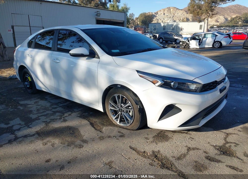 2024 KIA FORTE LXS VIN: 3KPF24AD9RE702190
