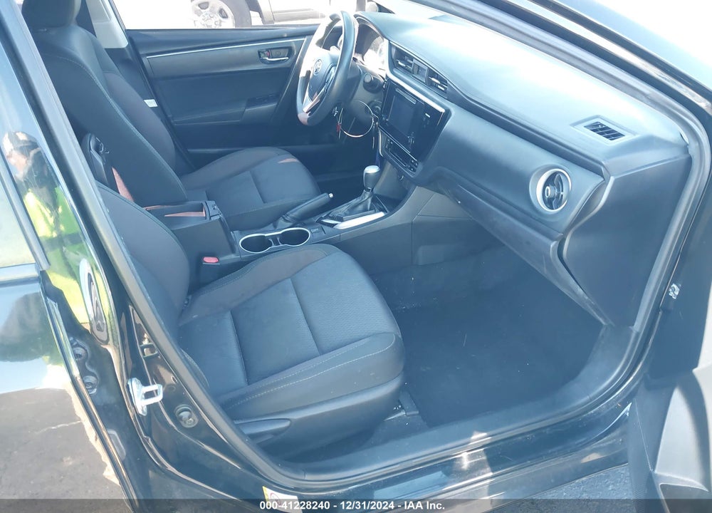2017 TOYOTA COROLLA LE VIN: 5YFBURHEXHP717931