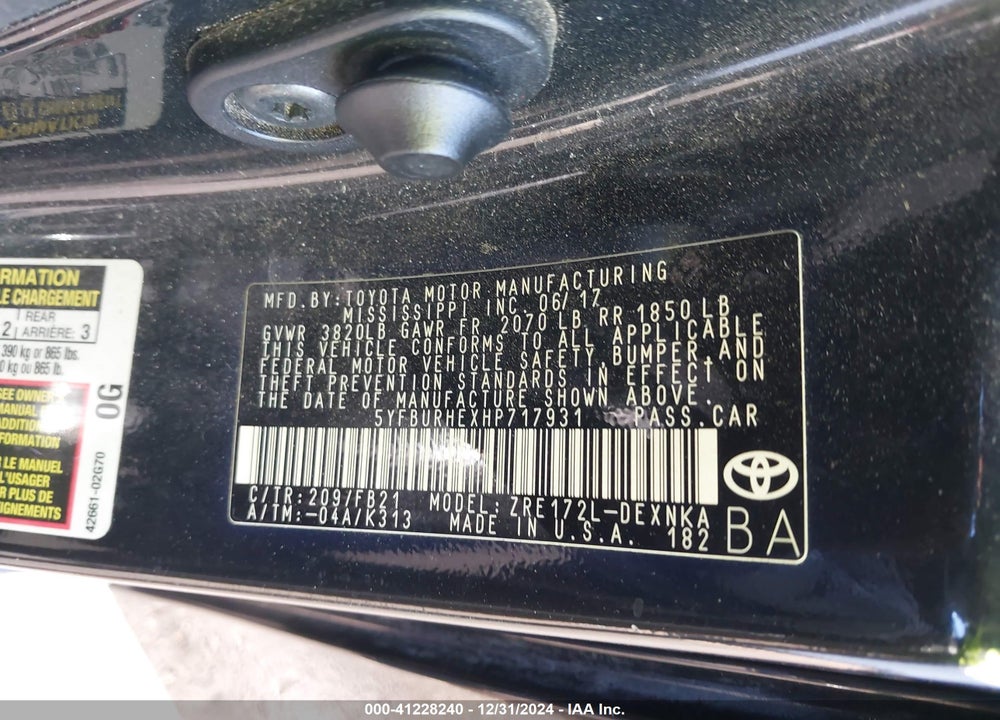 2017 TOYOTA COROLLA LE VIN: 5YFBURHEXHP717931