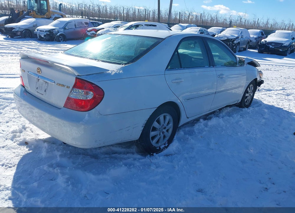 2002 TOYOTA CAMRY XLE VIN: 4T1BE30K22U058597