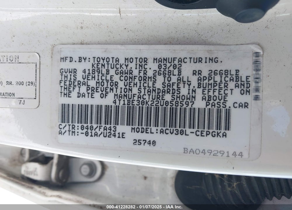 2002 TOYOTA CAMRY XLE VIN: 4T1BE30K22U058597