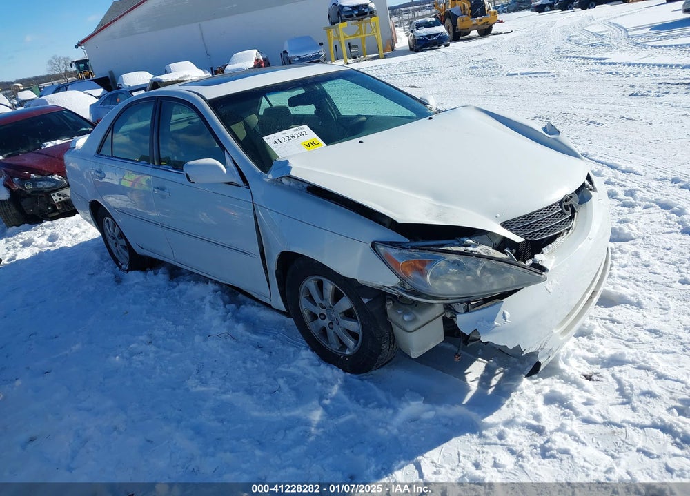 2002 TOYOTA CAMRY XLE VIN: 4T1BE30K22U058597