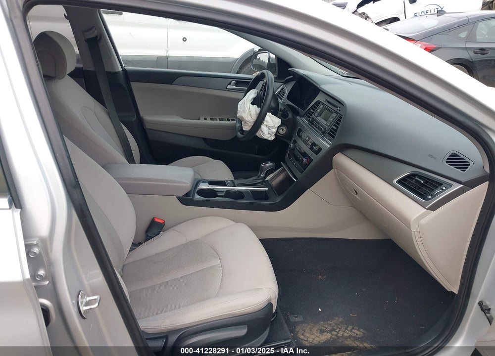 2017 HYUNDAI SONATA VIN: 5NPE24AF3HH515941
