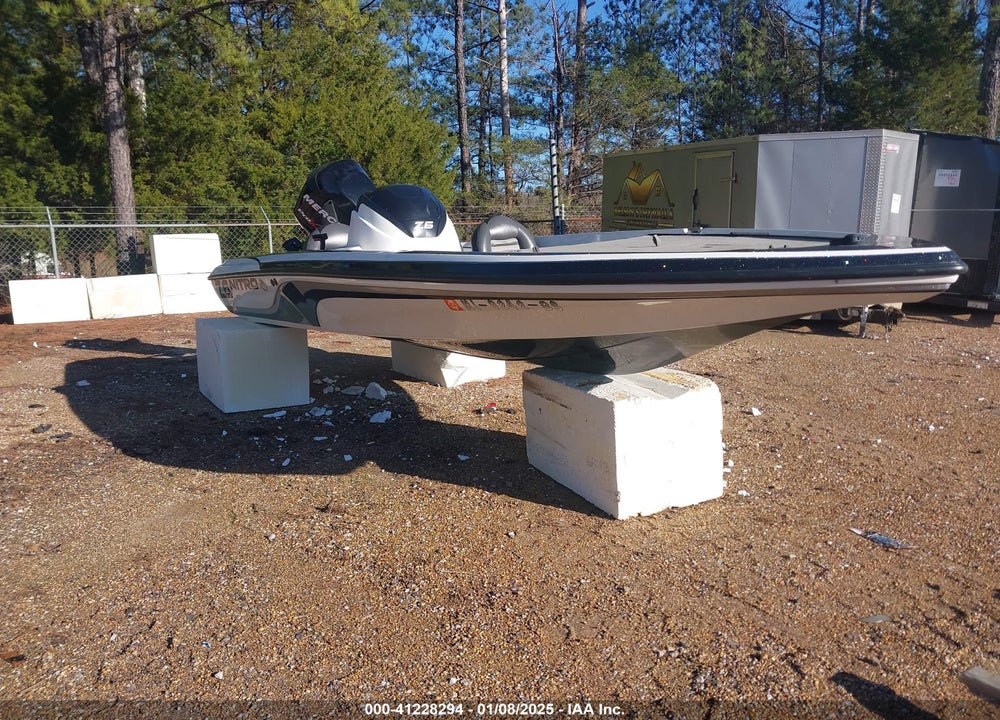 2011 NITRO Z6 VIN: BUJ53366H011