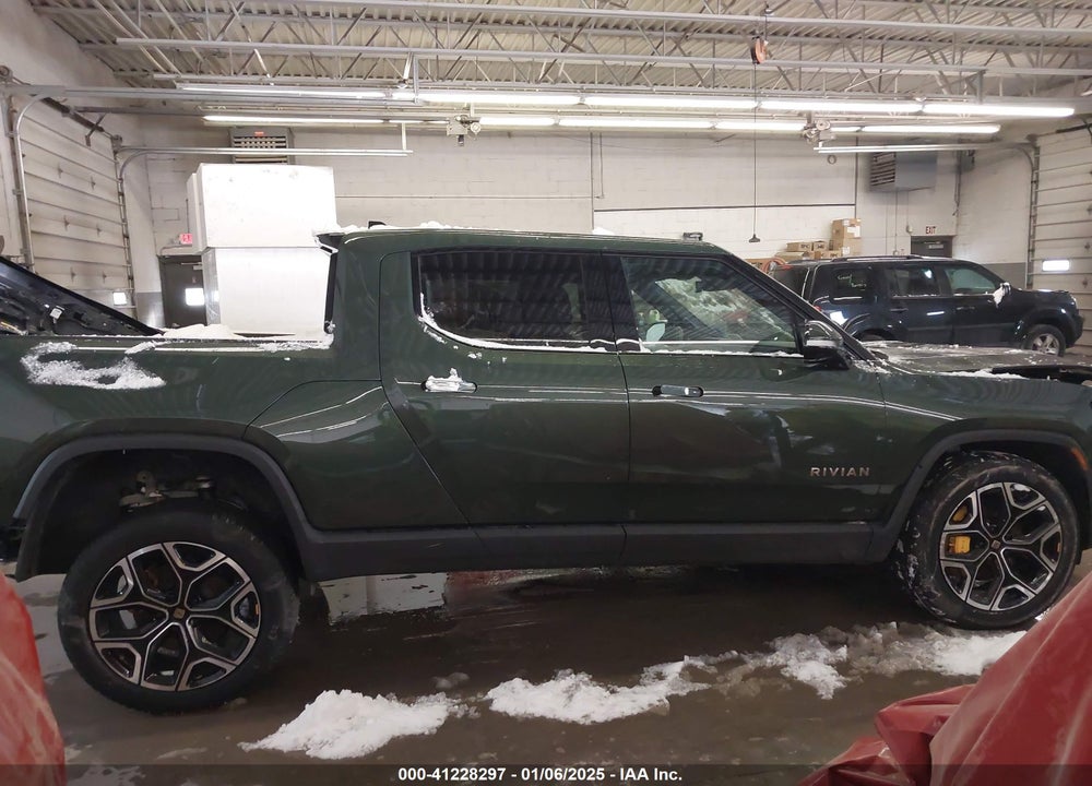 2023 RIVIAN R1T ADVENTURE QUAD-MOTOR LARGE PACK VIN: 7FCTGAAAXPN017935