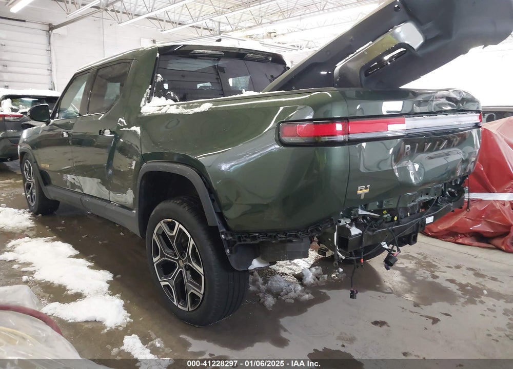 2023 RIVIAN R1T ADVENTURE QUAD-MOTOR LARGE PACK VIN: 7FCTGAAAXPN017935