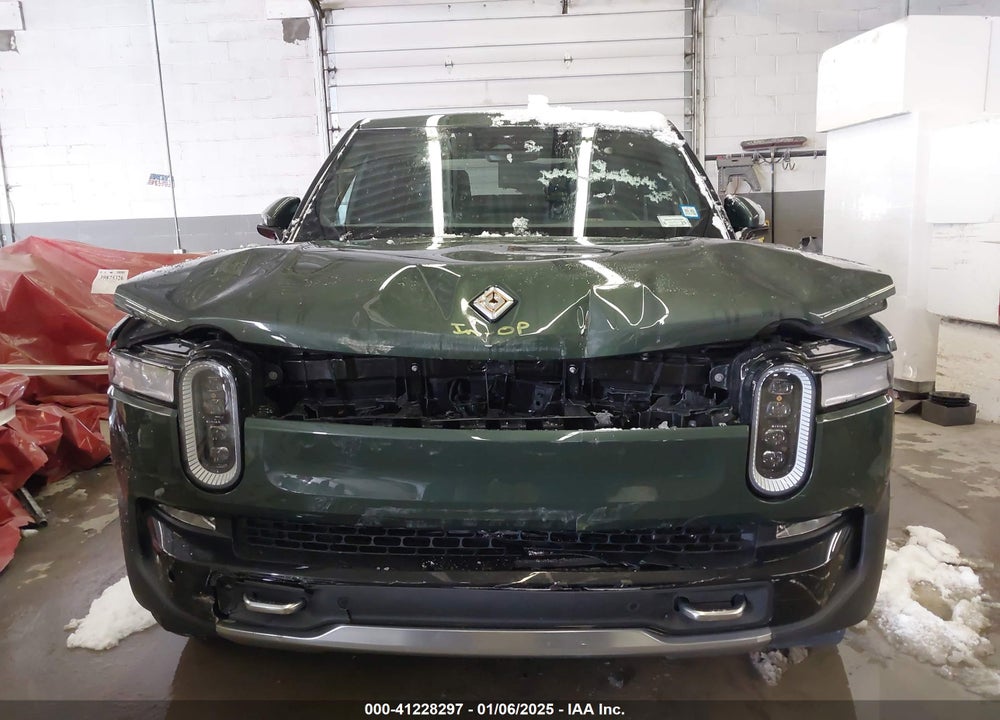 2023 RIVIAN R1T ADVENTURE QUAD-MOTOR LARGE PACK VIN: 7FCTGAAAXPN017935