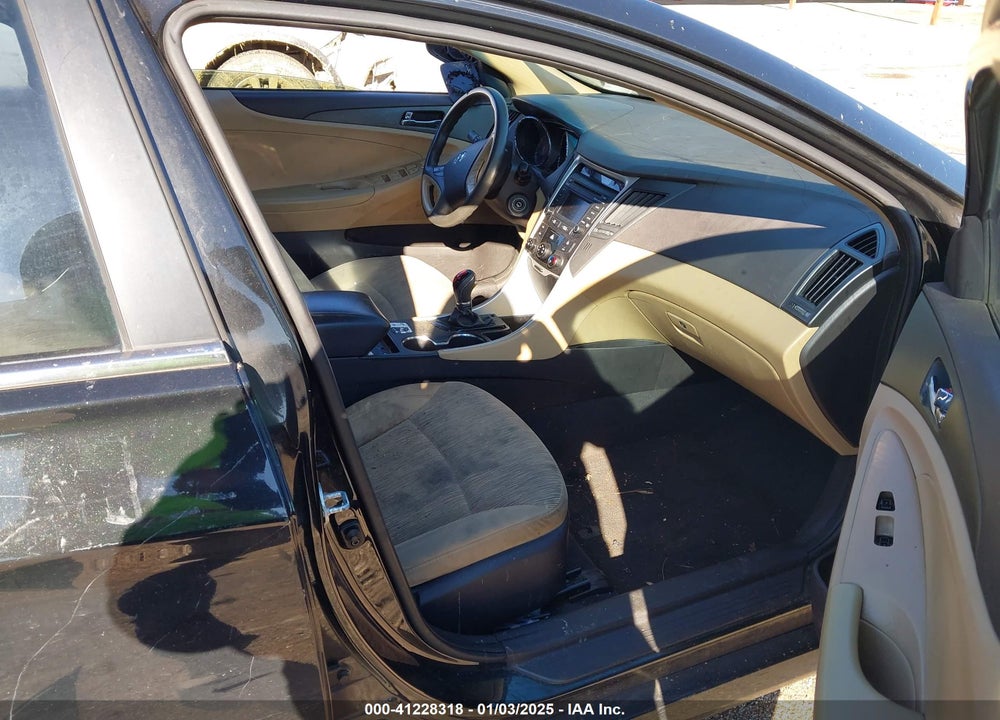 2014 HYUNDAI SONATA VIN: 5NPEB4AC0EH889991