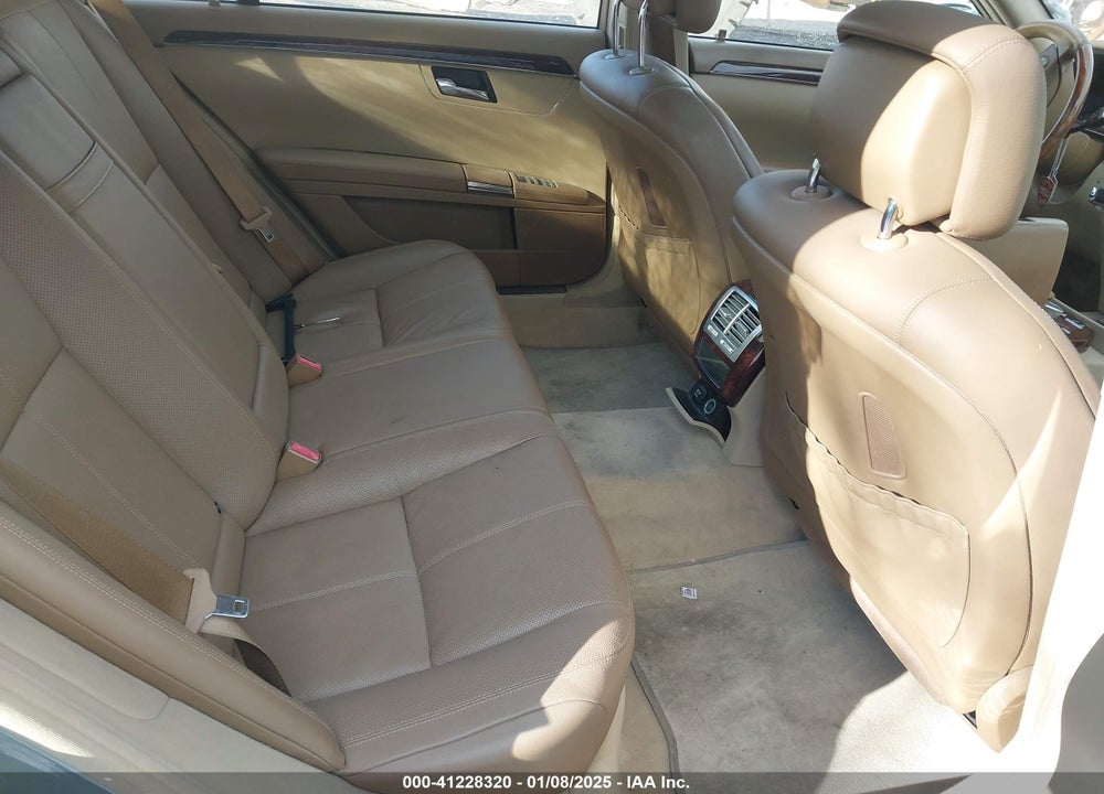2007 MERCEDES-BENZ S 550 4MATIC VIN: WDDNG86X57A100352