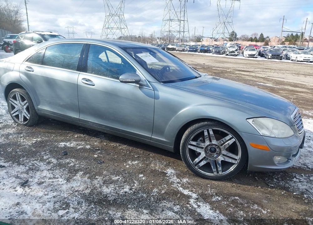 2007 MERCEDES-BENZ S 550 4MATIC VIN: WDDNG86X57A100352